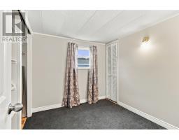 60 Meadowbrook Drive thumbnail 12