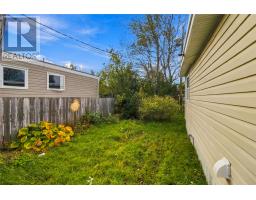 60 Meadowbrook Drive thumbnail 17