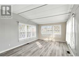 60 Meadowbrook Drive thumbnail 4