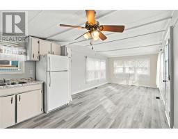 60 Meadowbrook Drive thumbnail 8