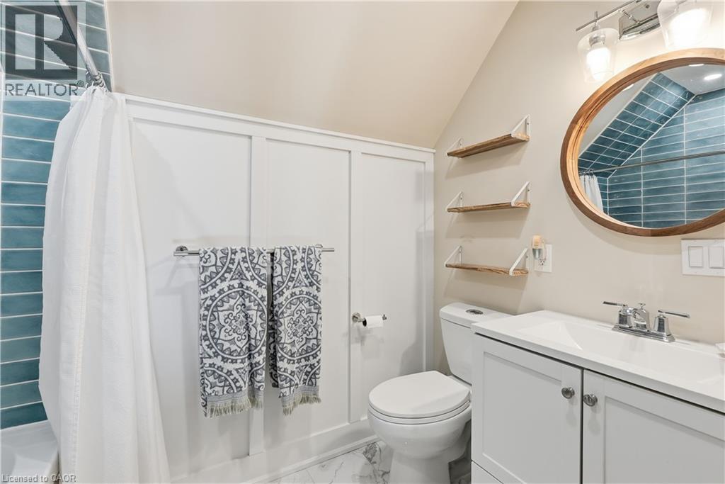 77 HOUGHTON Avenue S - Image 33