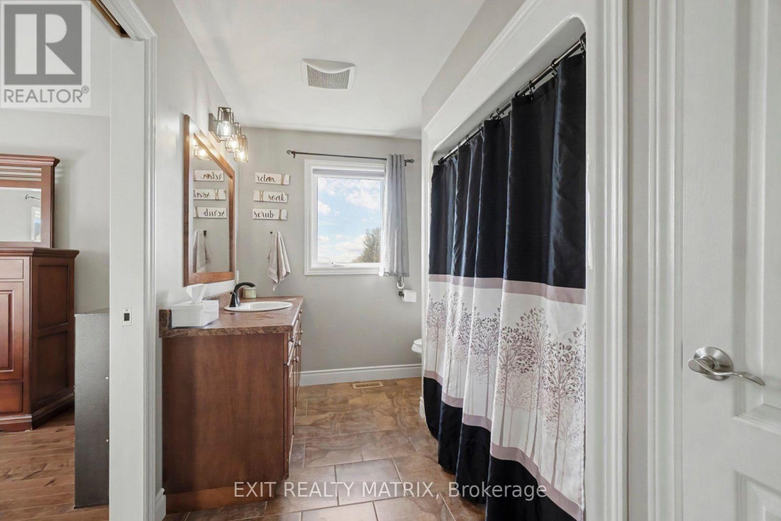 14 Hebert Street — photo 23