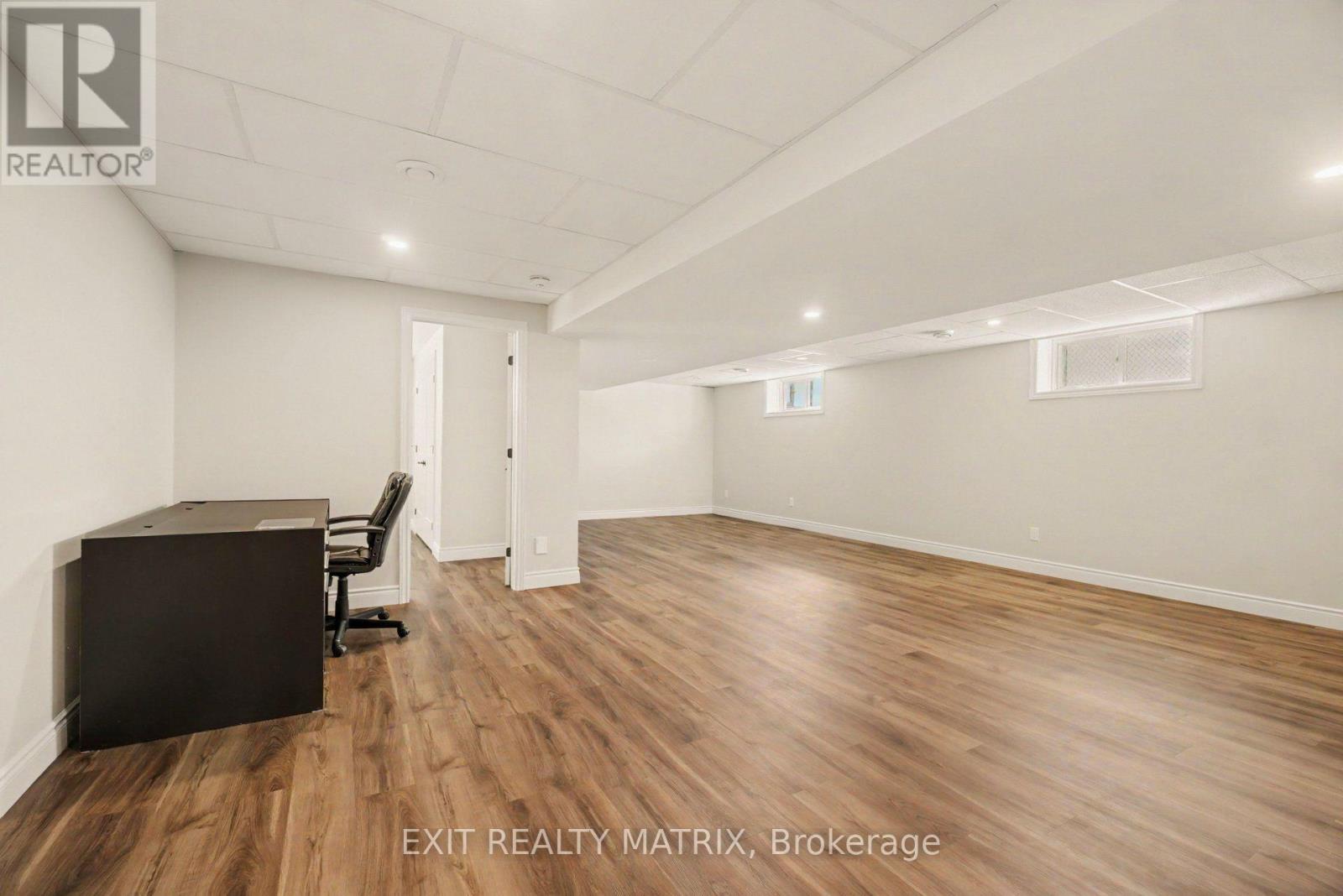 14 Hebert Street — photo 29