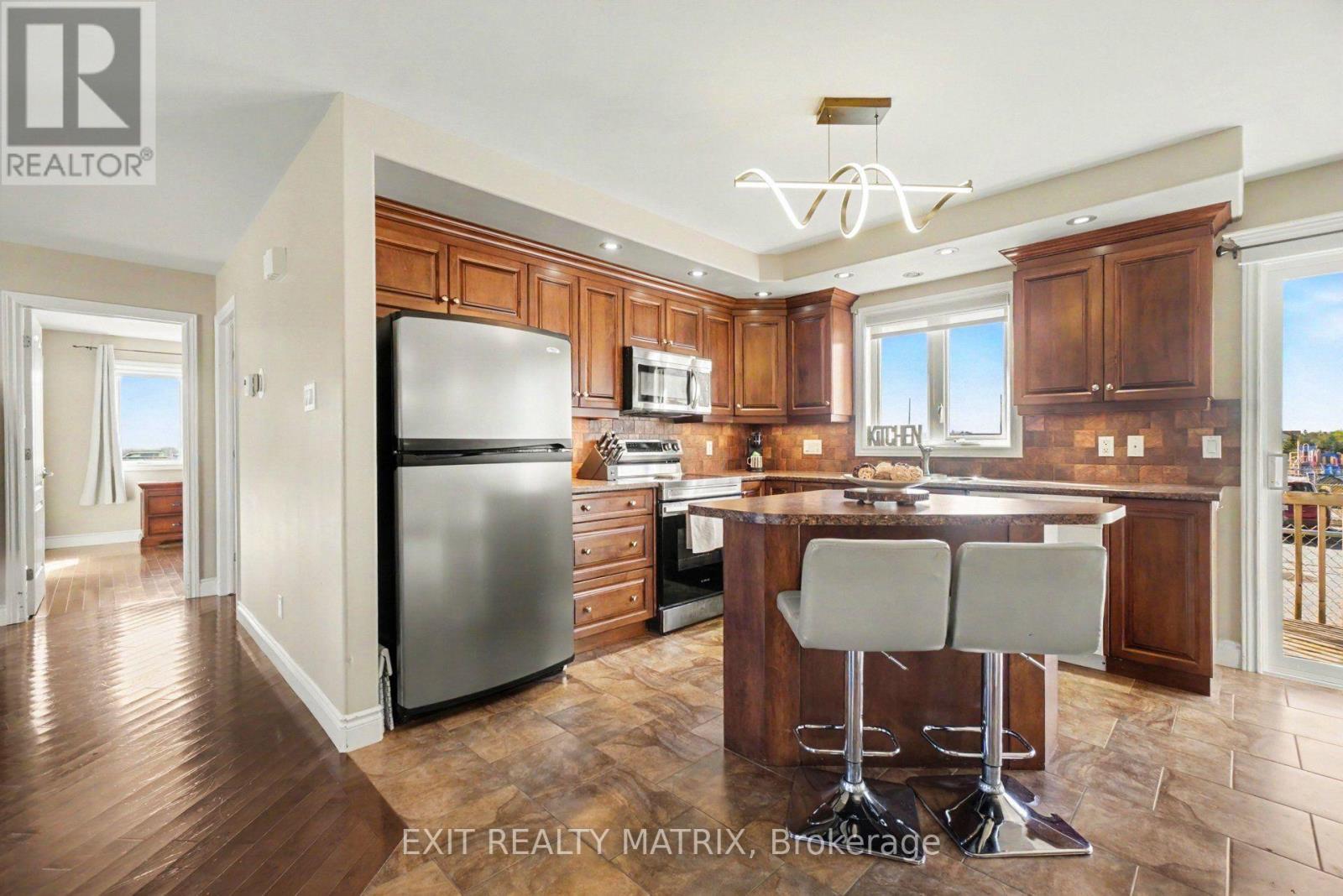 14 Hebert Street — photo 8