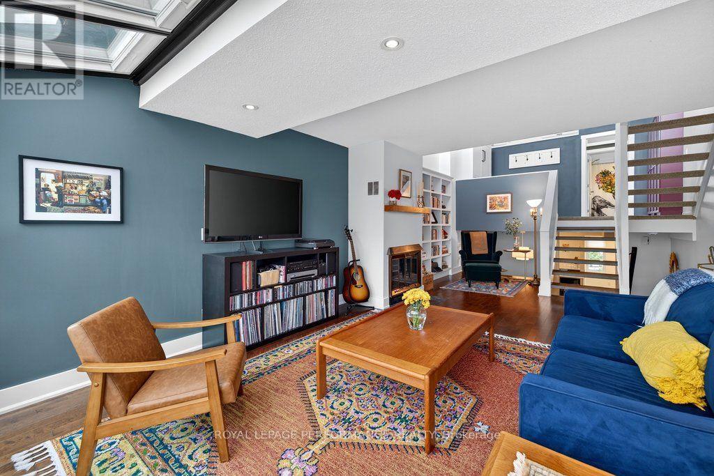 2 - 251 Bruyere Street
