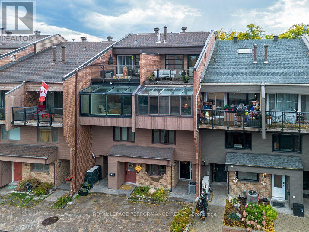 2 - 251 Bruyere Street