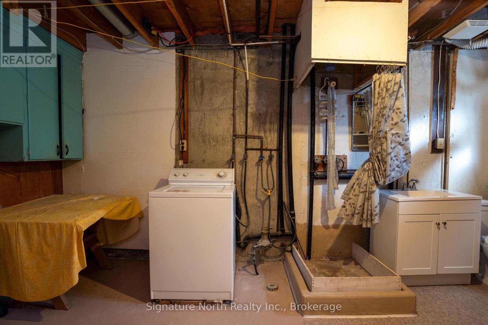 615 Hollylane Street — photo 38