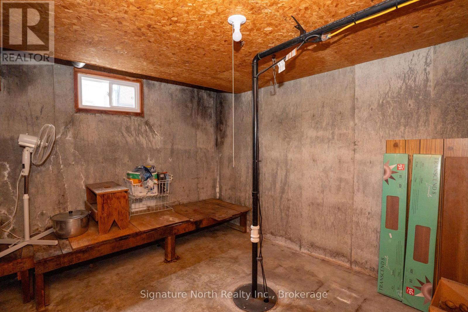 615 Hollylane Street — photo 40