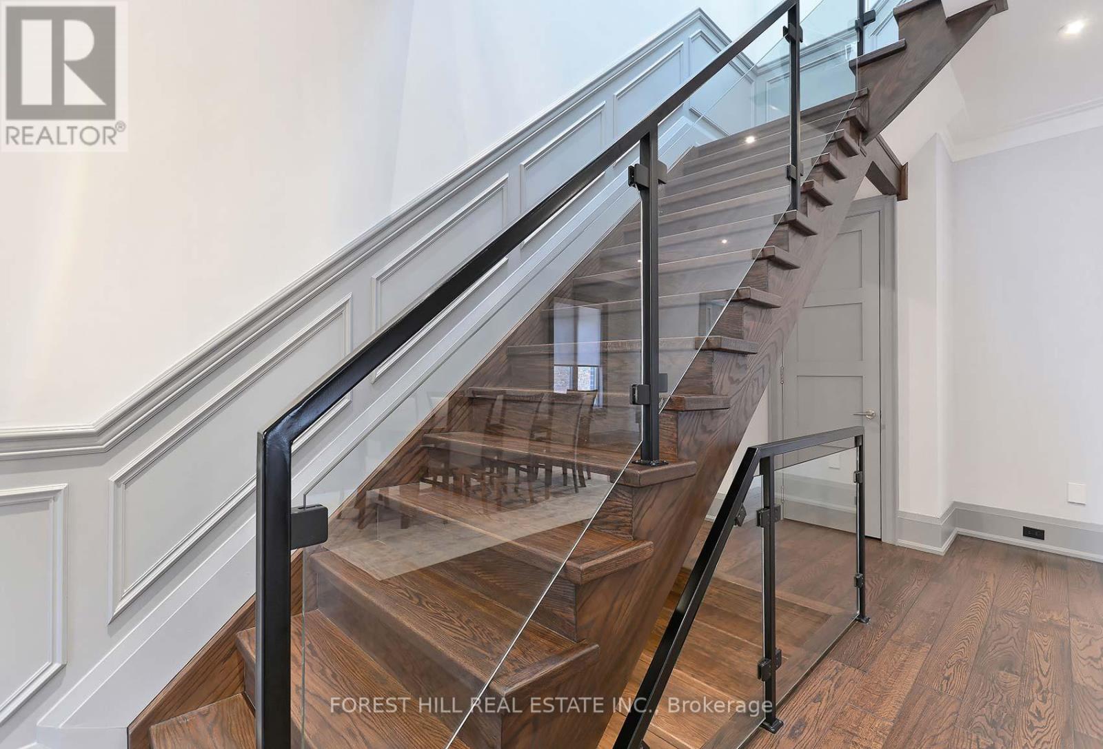 200 Clanton Park Road, Toronto, ON photo 13