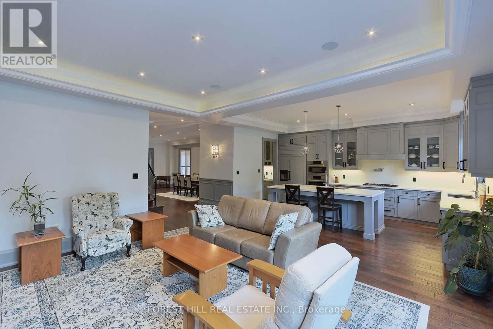 200 Clanton Park Road, Toronto, ON photo 6