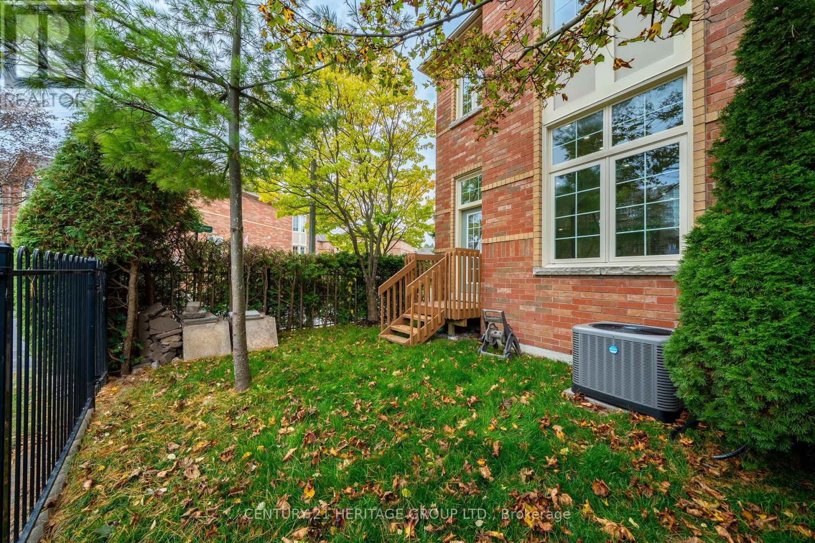 #1 1 GUILDPARK PATHWAY - 45