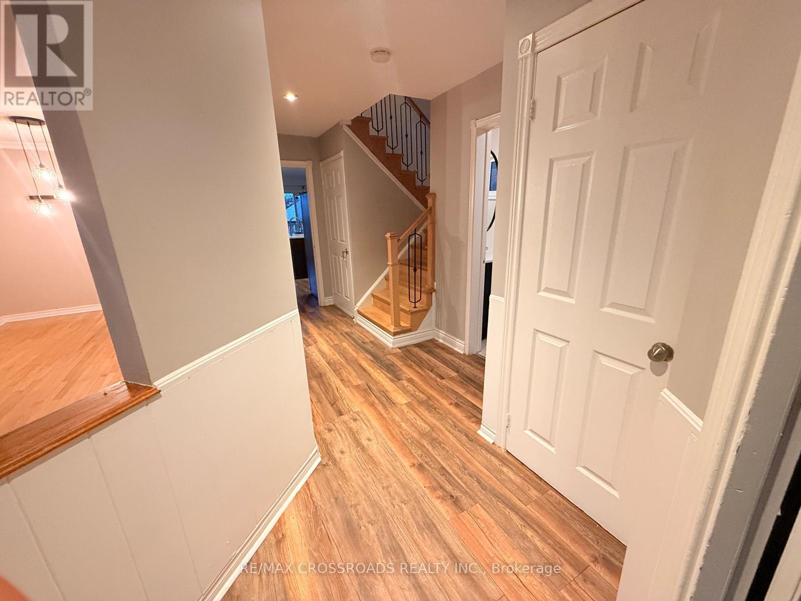 21 Fernbank Place, Whitby, ON photo 10