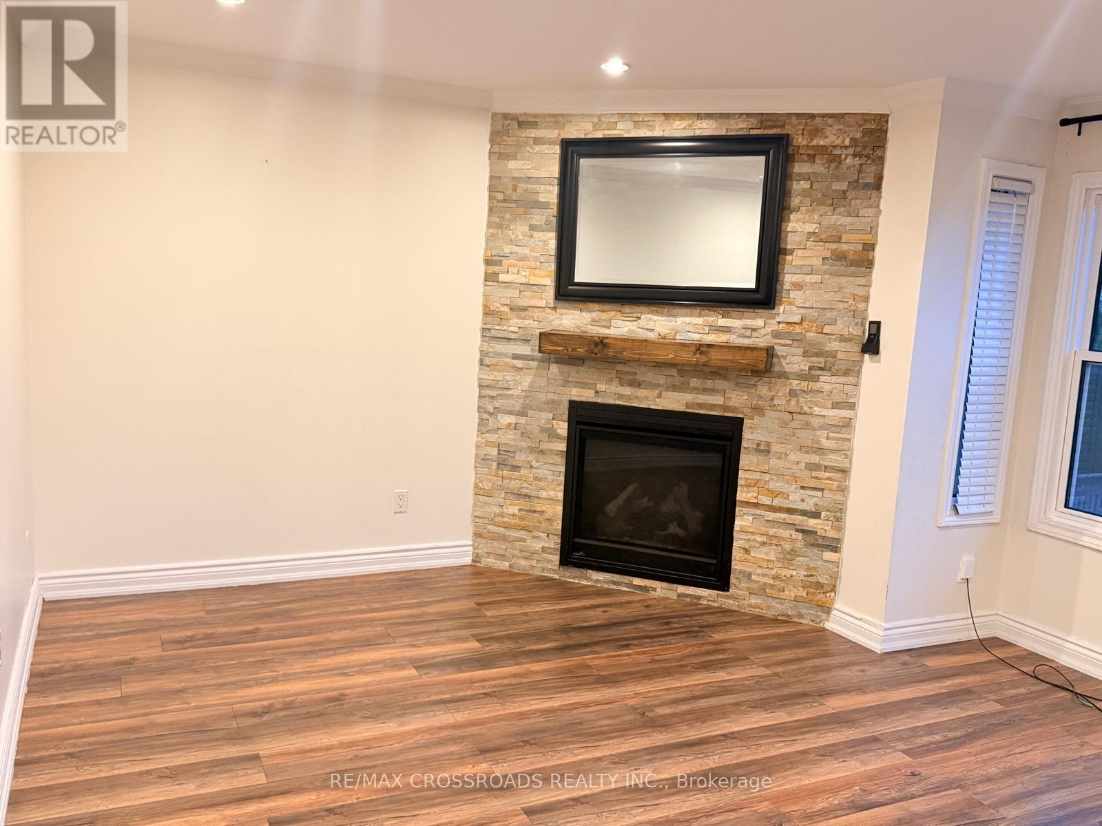 21 Fernbank Place, Whitby, ON photo 15