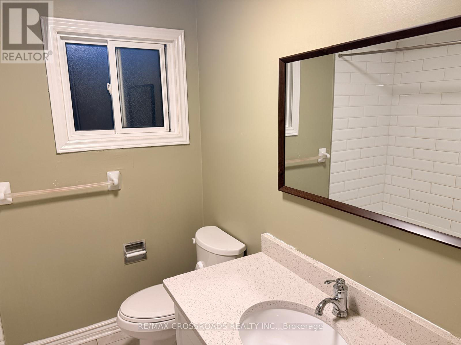 21 Fernbank Place, Whitby, ON photo 31