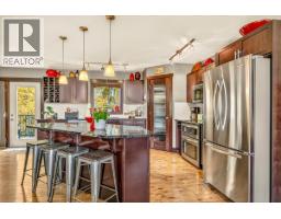 10 Silver Ridge Way, Fernie, BC V0B1M2 Photo 22