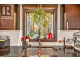 10 Silver Ridge Way, Fernie, BC V0B1M2 Photo 25