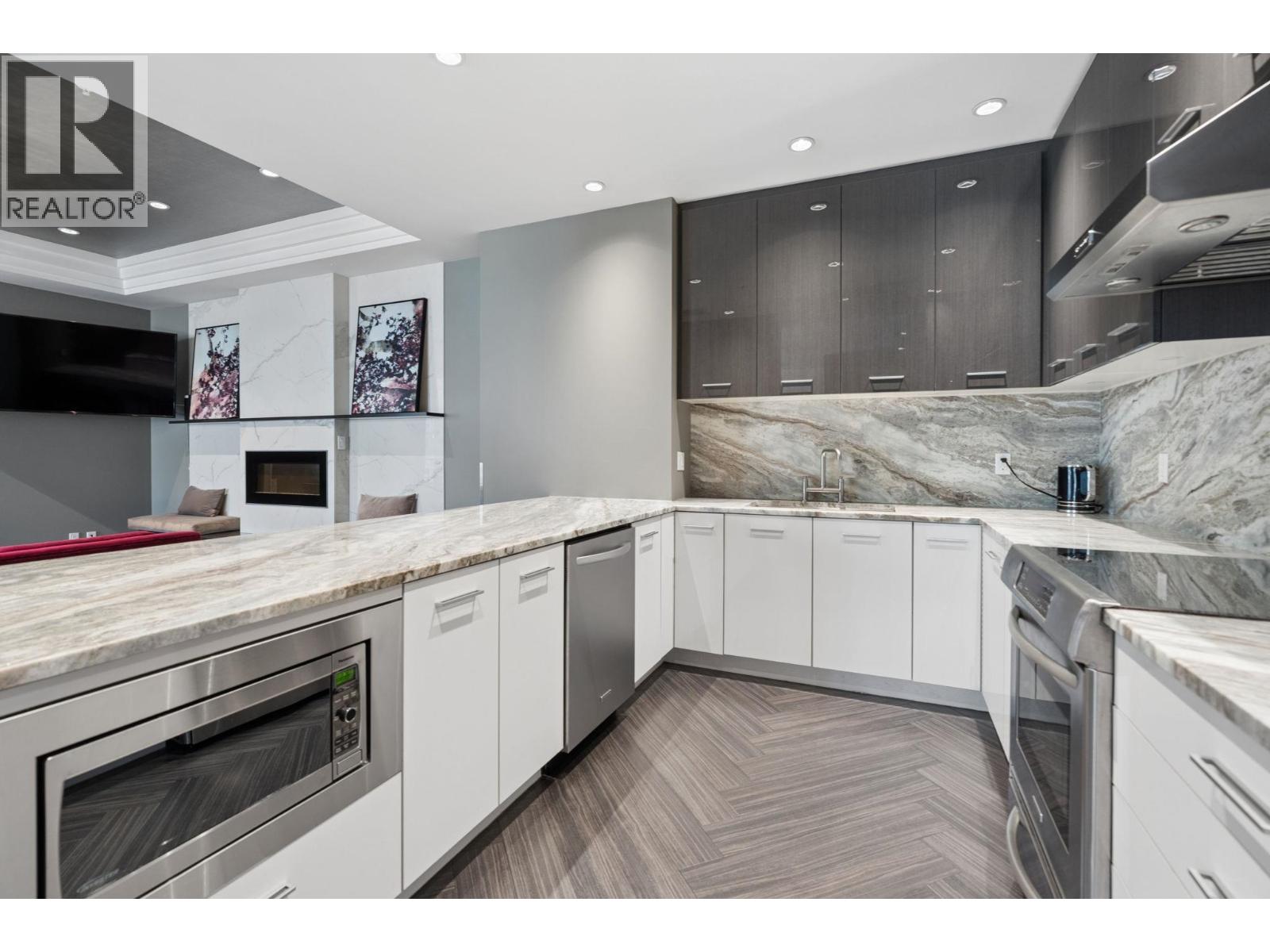 801 4189 HALIFAX STREET, Burnaby - Image 1