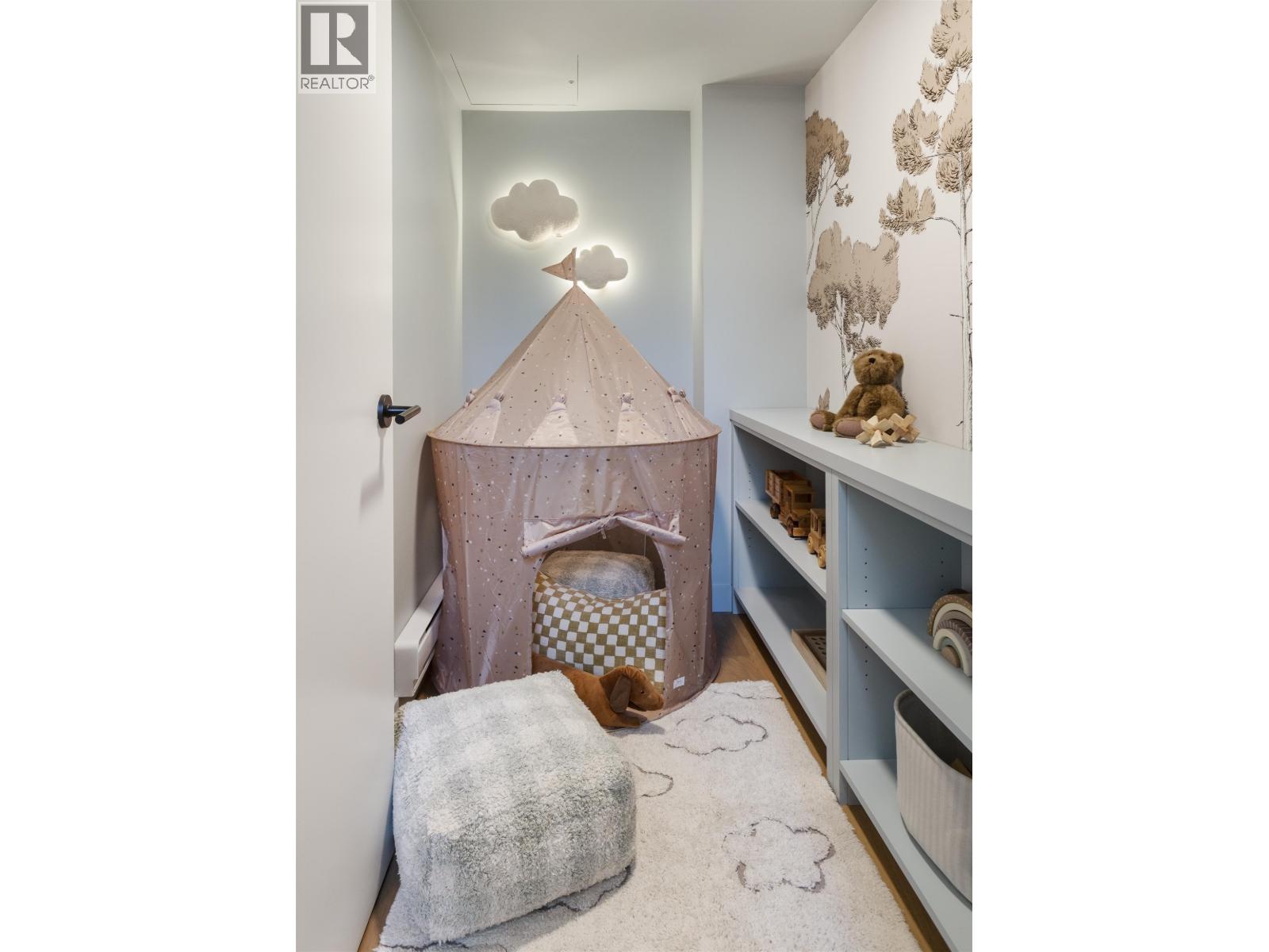 154 5377 OAK STREET, Vancouver - Image 1