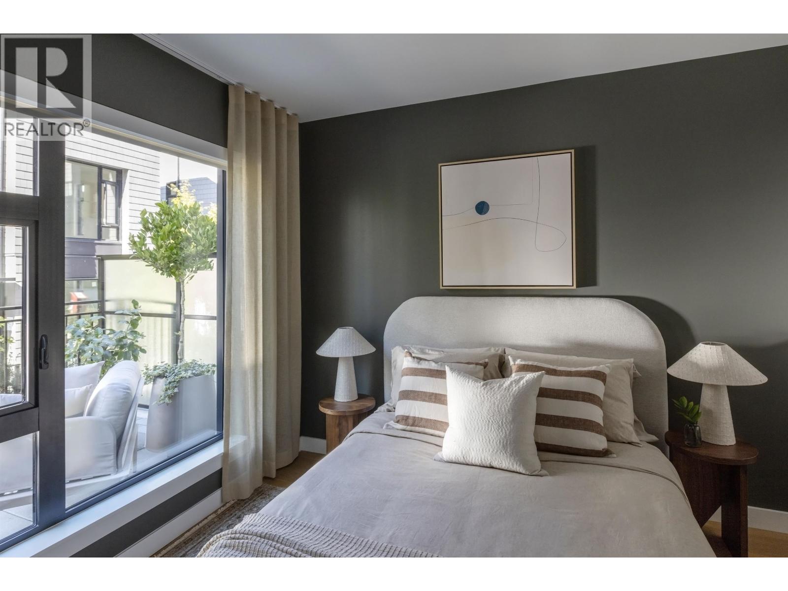 154 5377 OAK STREET, Vancouver - Image 1