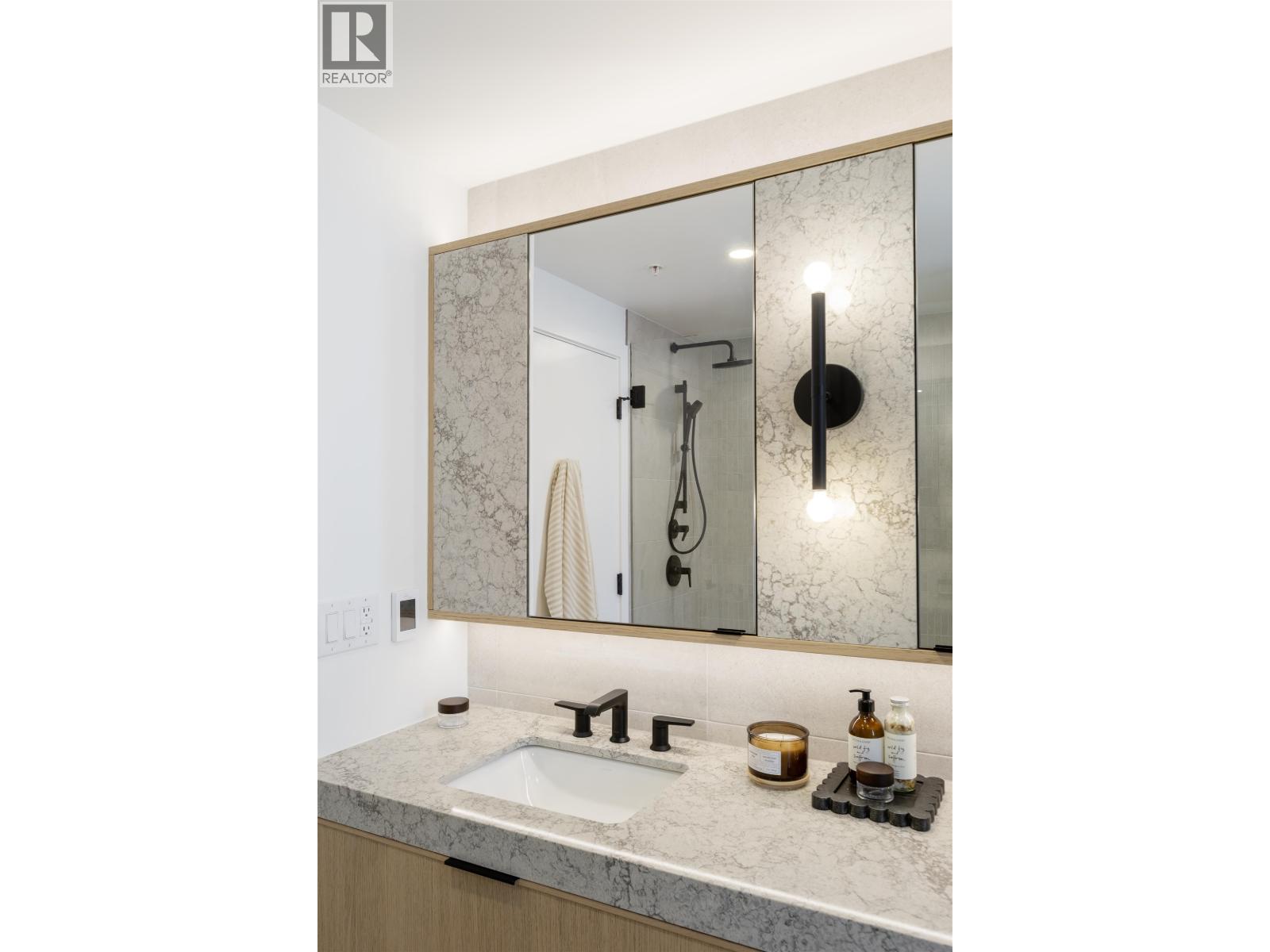 171 5431 OAK STREET, Vancouver - Image 1