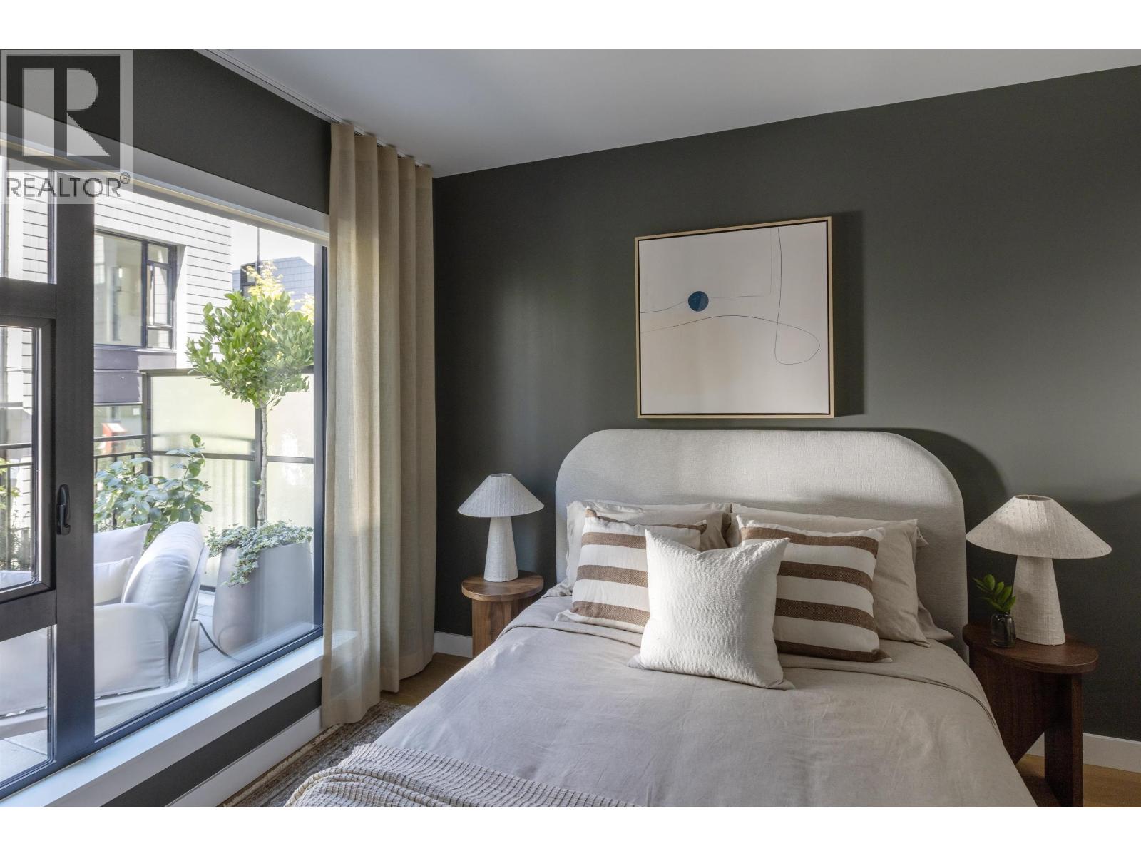 Photo of 1002 W 37TH AVENUE 21