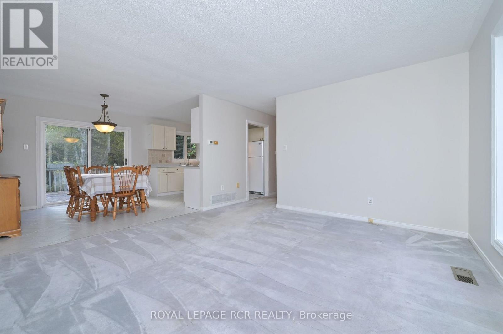 7 Moore Avenue, Adjala-Tosorontio, ON photo 12