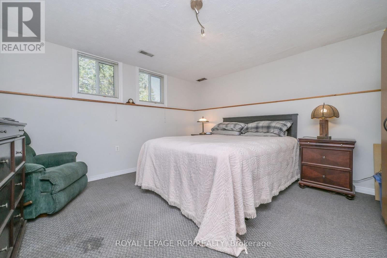 7 MOORE AVENUE - 23