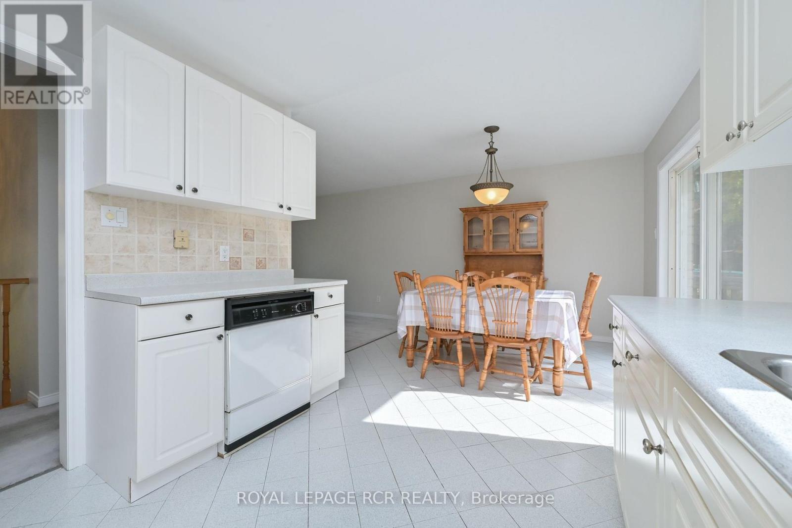 7 MOORE AVENUE - 6