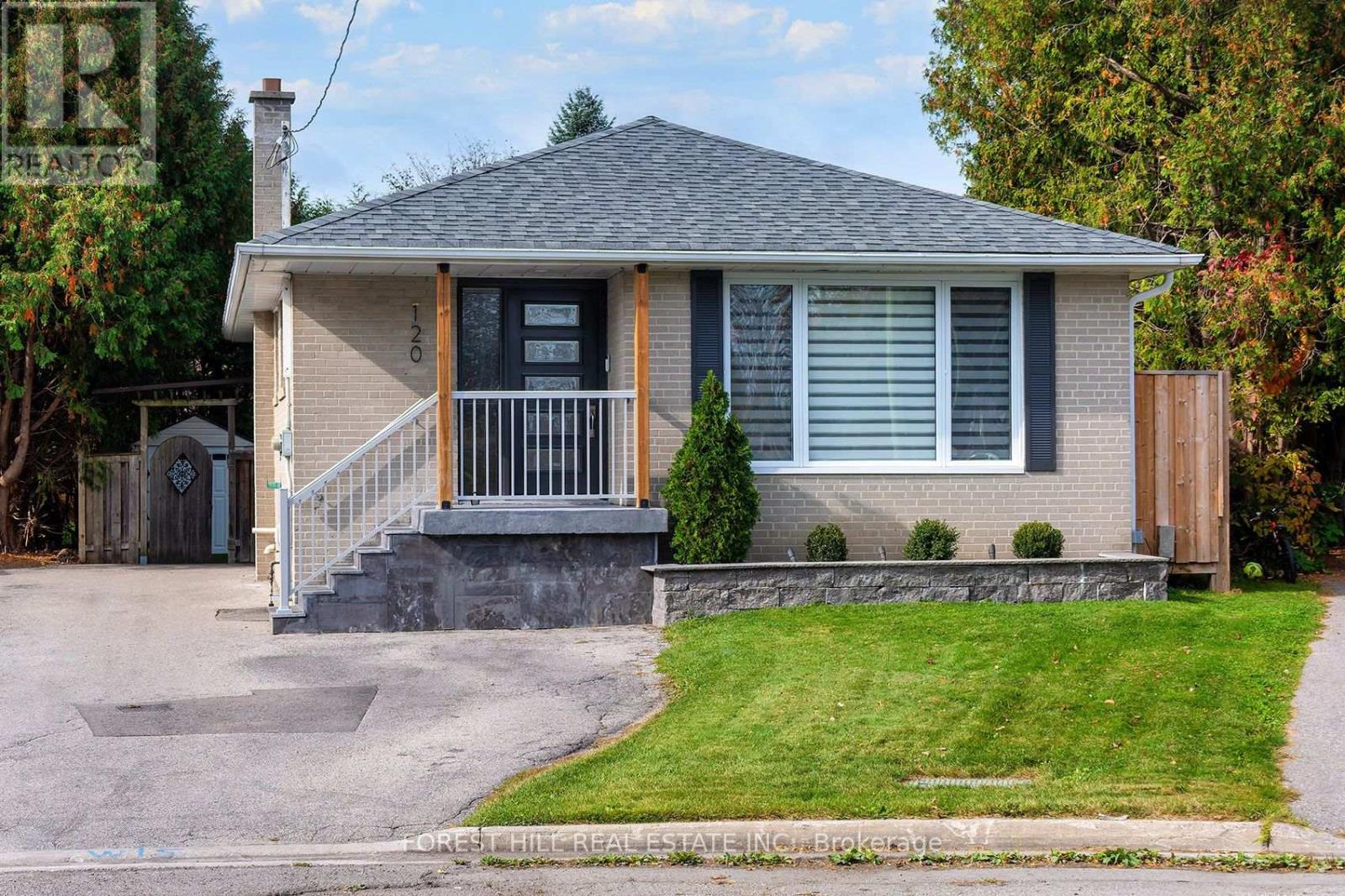120 Cherrywood Drive, Newmarket, ON photo 2