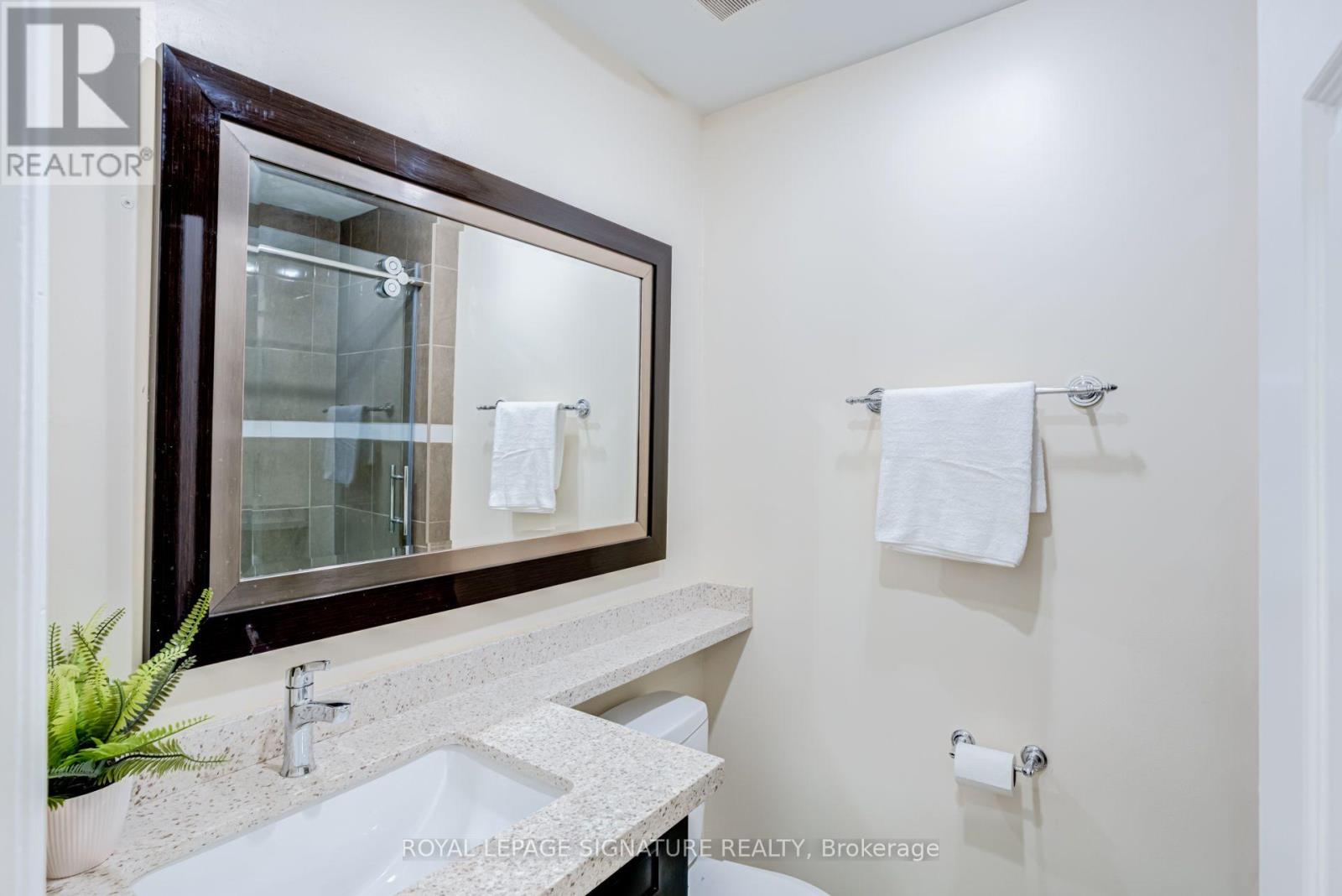 17 Thames Court, Richmond Hill, ON photo 24