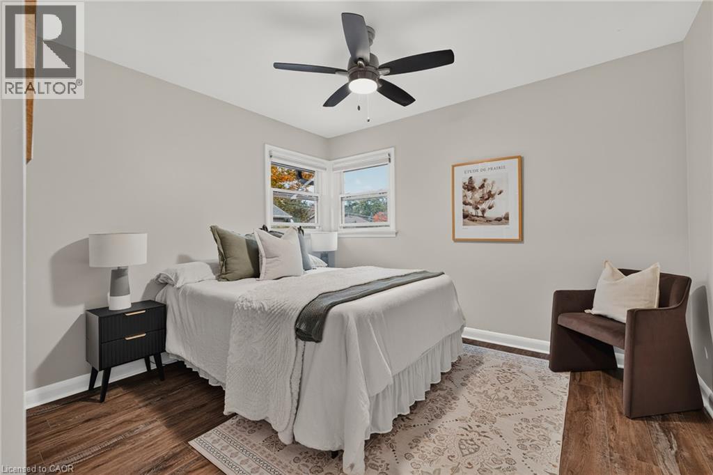 205 MCKENZIE Street E - 20