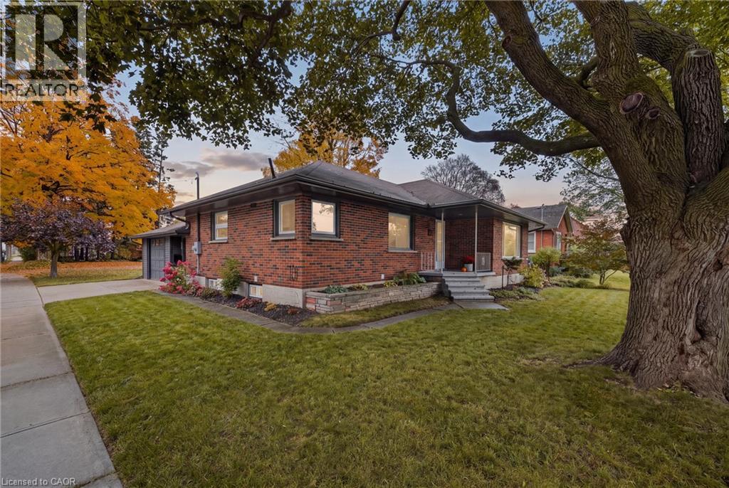 205 Mckenzie Street East — photo 3