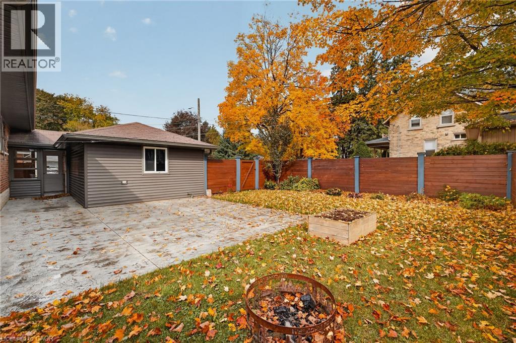 205 MCKENZIE Street E - 30