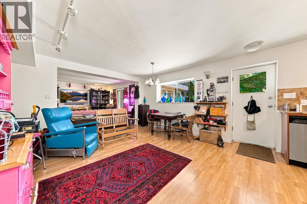 Photo of 950 TOLLCROSS ROAD 19