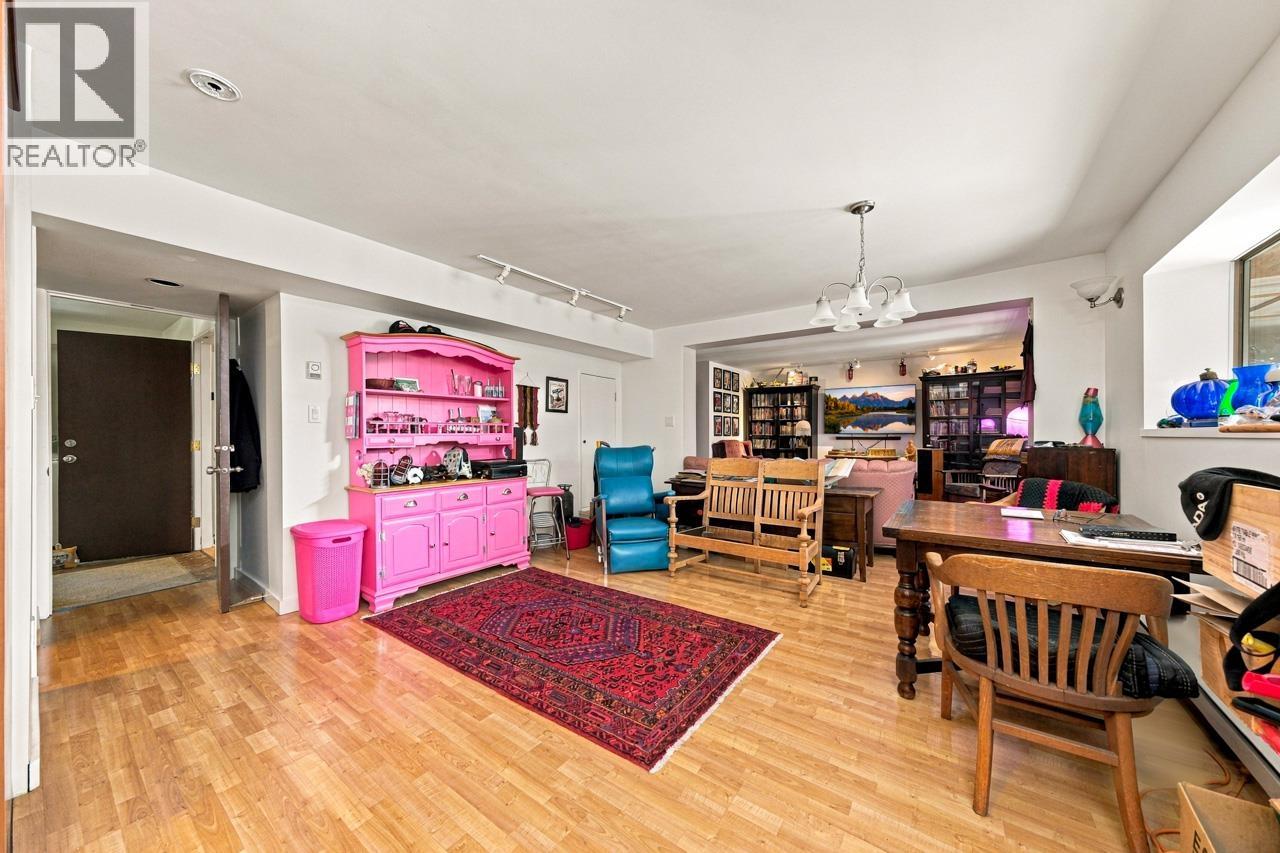Photo of 950 TOLLCROSS ROAD 20