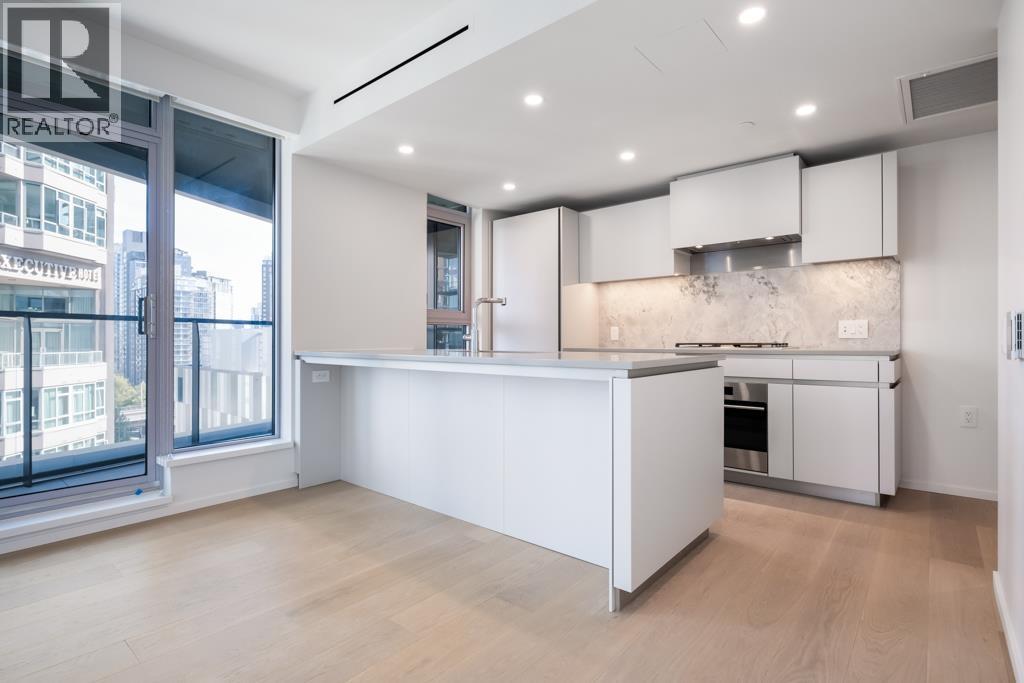 908 889 PACIFIC STREET, Vancouver - Image 1