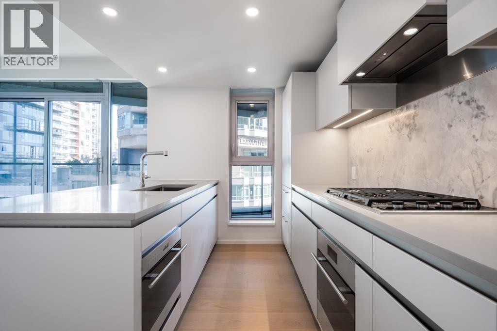 908 889 PACIFIC STREET, Vancouver - Image 1