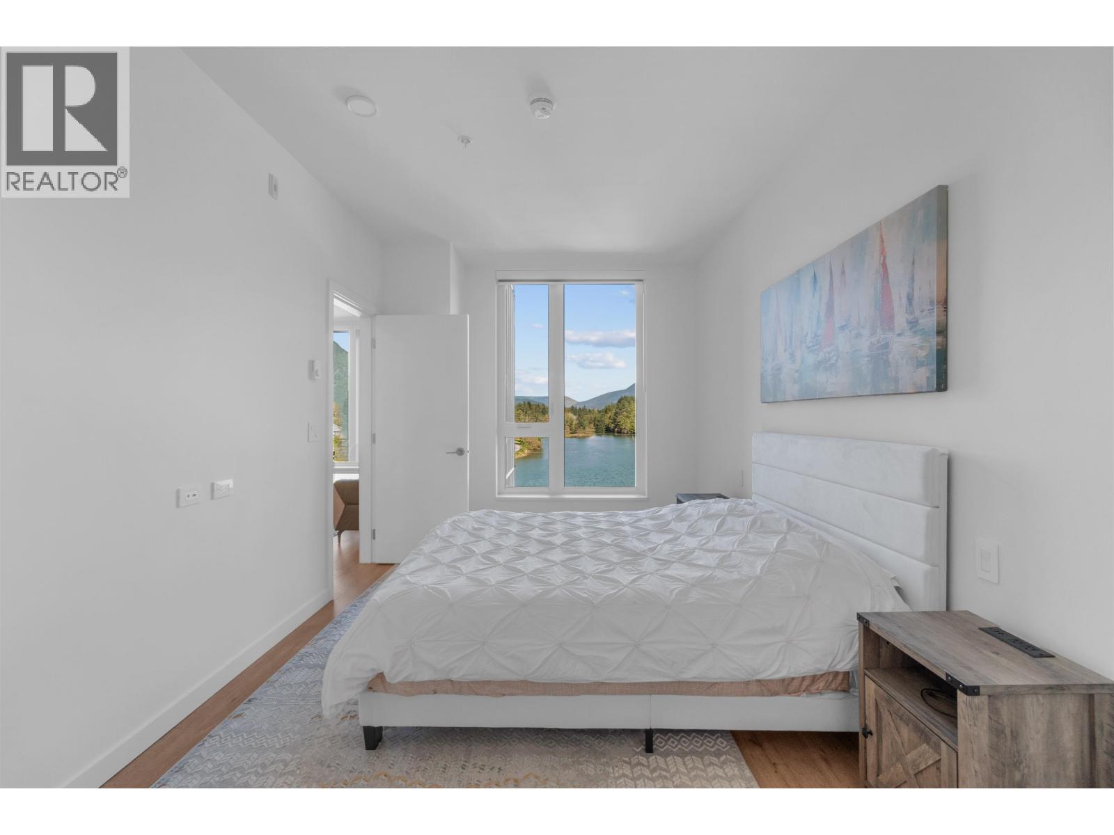 411 1500 SCOTT CRESCENT, Squamish - Image 1