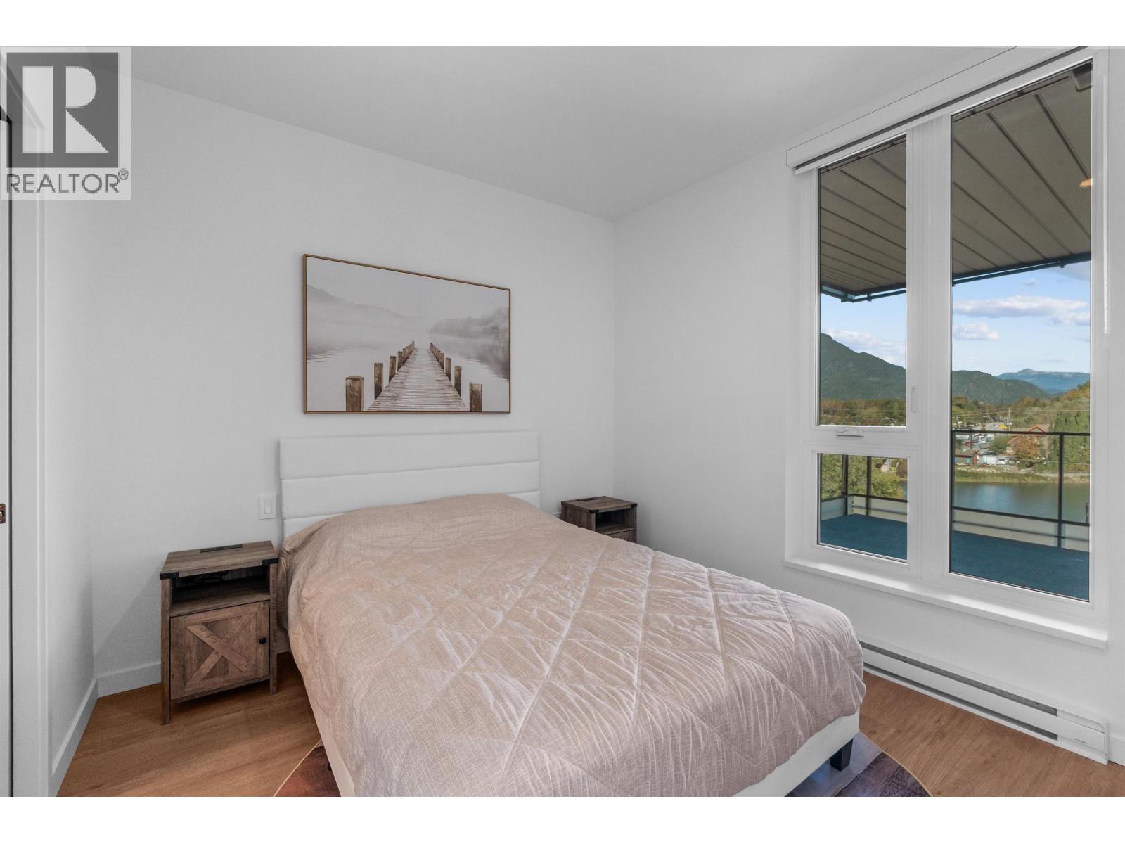411 1500 SCOTT CRESCENT, Squamish - Image 1