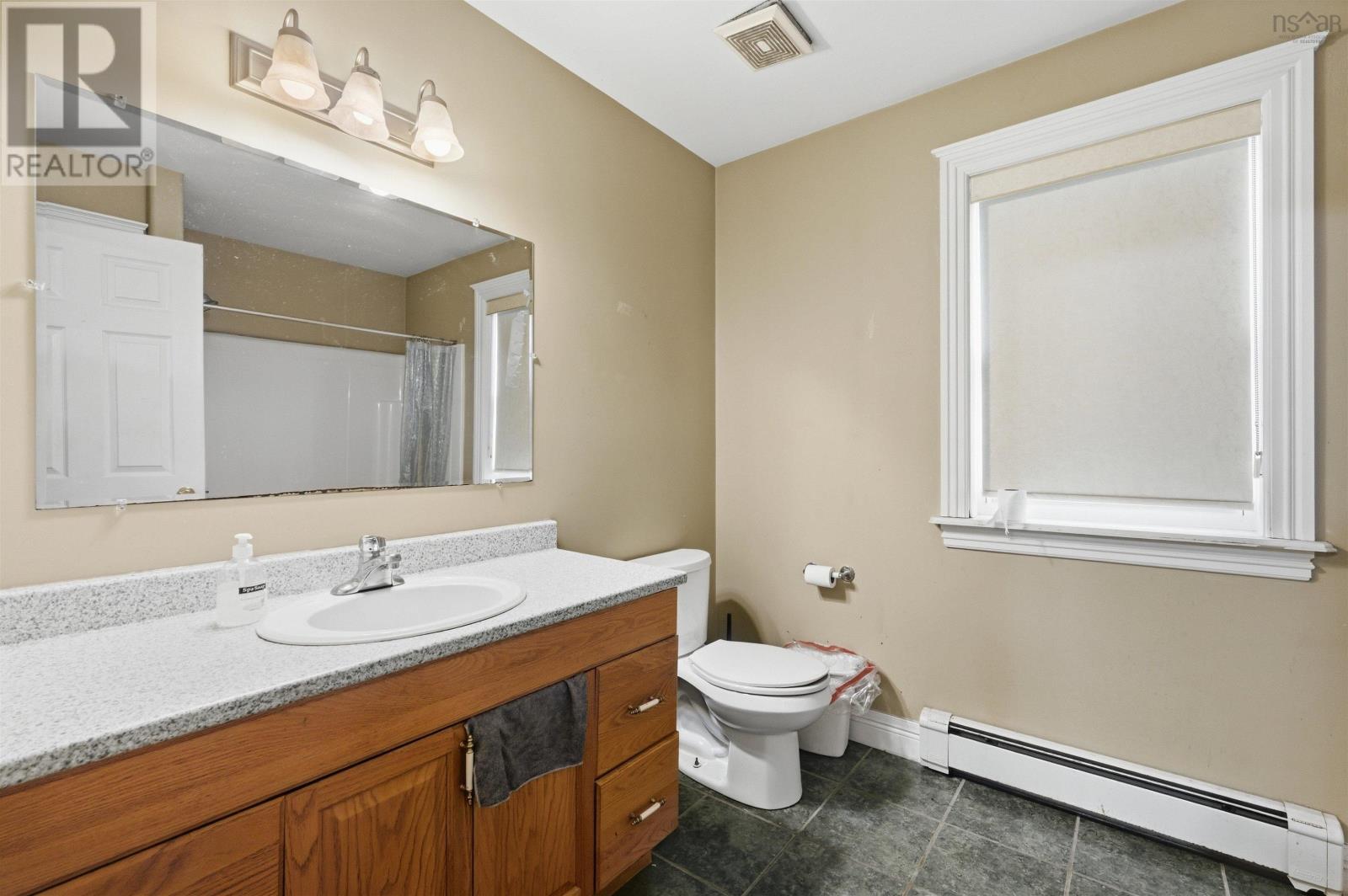 Property 17 of 49 of 18 Stone Gate Drive