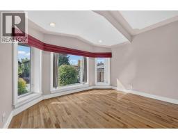 4418 20 Avenue NW - photo 10