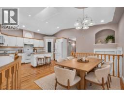 4418 20 Avenue NW - photo 17