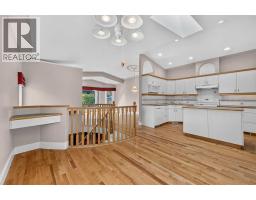 4418 20 Avenue NW - photo 12