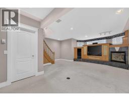 4418 20 Avenue NW - photo 37