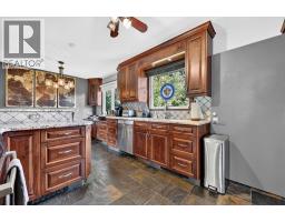 624 24 Avenue NE - photo 12