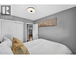 624 24 Avenue NE - photo 24