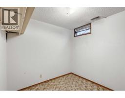 132 Lake Wapta Rise SE - photo 26