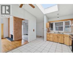 132 Lake Wapta Rise SE - photo 11
