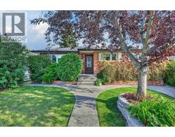 624 24 Avenue NE - photo 1