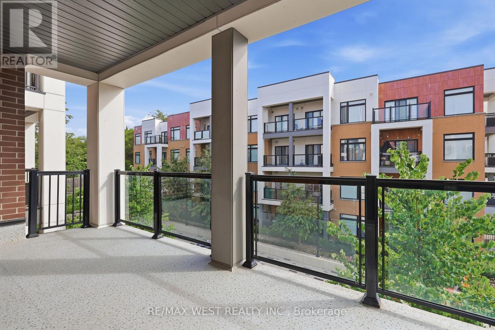 302- 130 Canon Jackson Drive, Toronto, ON photo 12